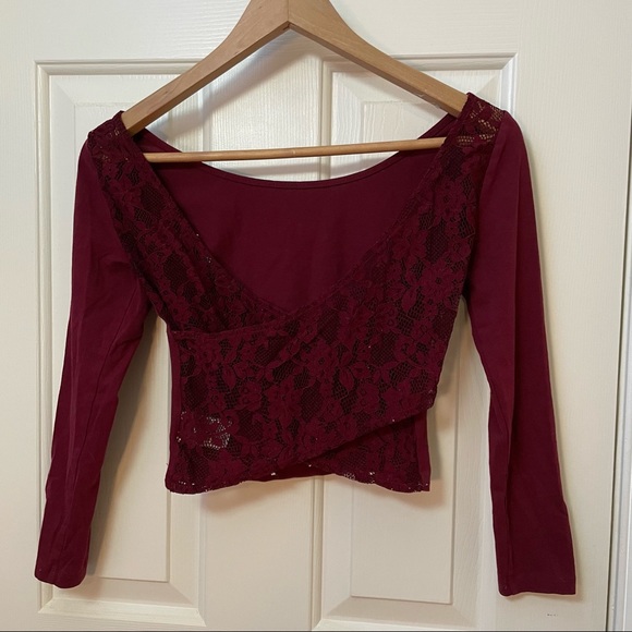 American Eagle Outfitters Tops - American Eagle burgundy long-sleeve crop top with beautiful lace backing / XS